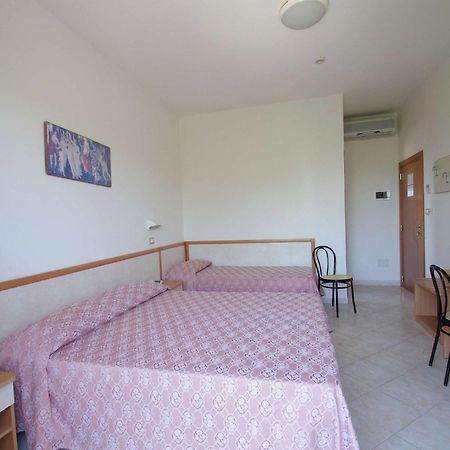 Hotel Calipso Llido Degli Estensi Bagian luar foto