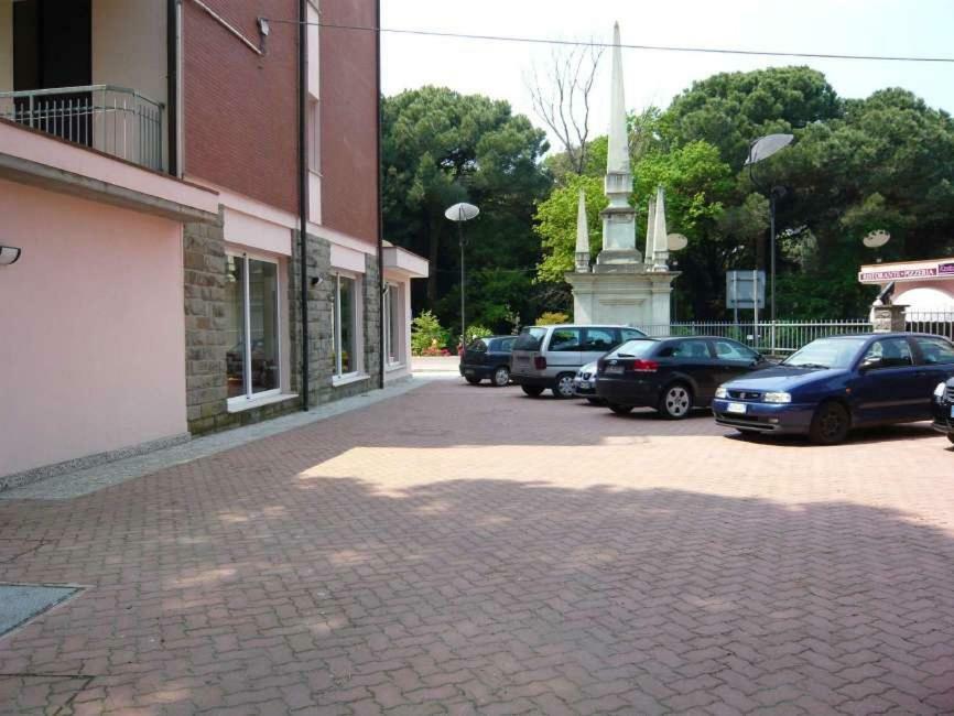 Hotel Calipso Llido Degli Estensi Bagian luar foto